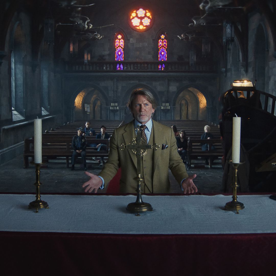 The striking UK locations that masqueraded as upstate New York in Knives Out: Wake Up Dead Man