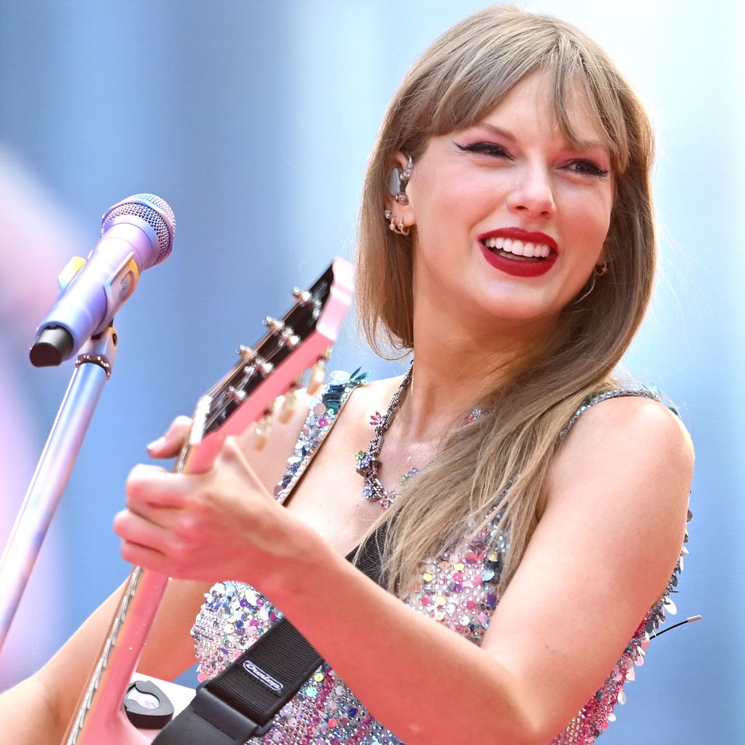Where did Taylor Swift write her new album?