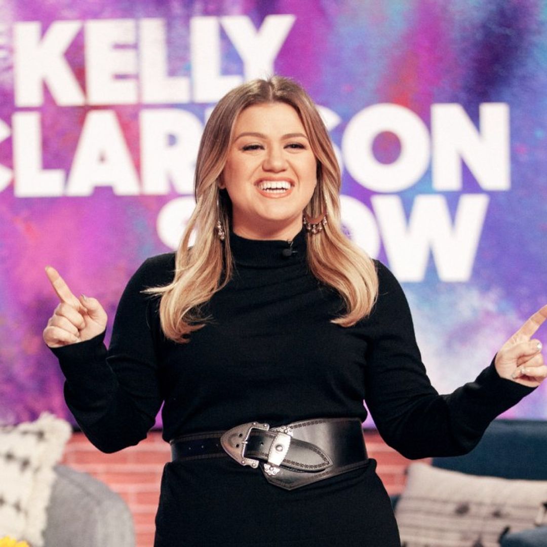 Kelly Clarkson's latest sub gets fans talking as star misses talk show