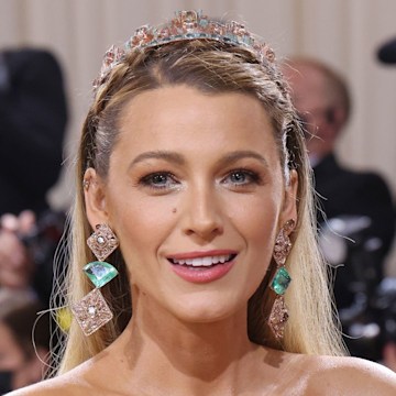 Blake Lively shows off the luxurious apartment she shares with Ryan  Reynolds in NY