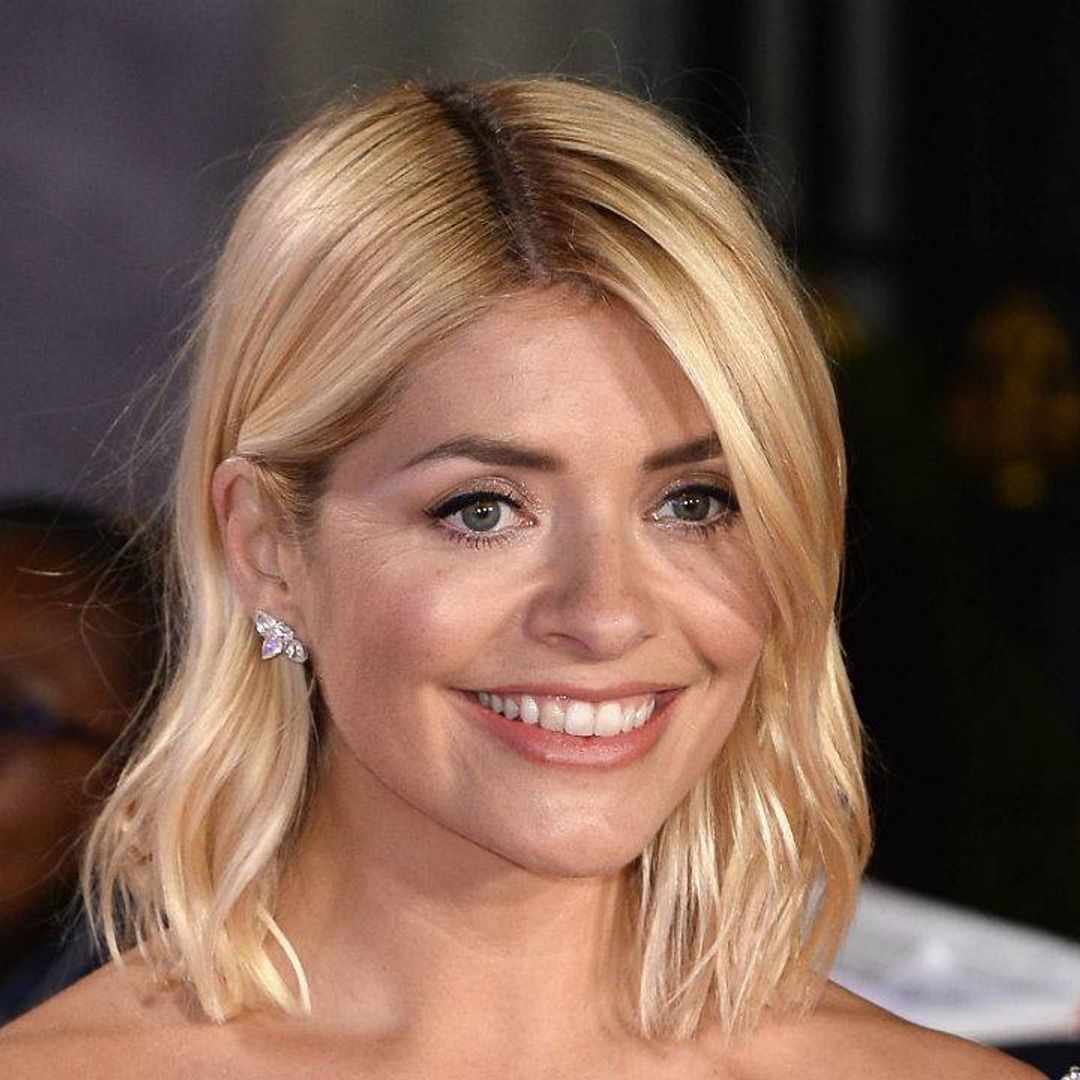 Holly Willoughby pictured with lookalike sister Kelly in rare photo