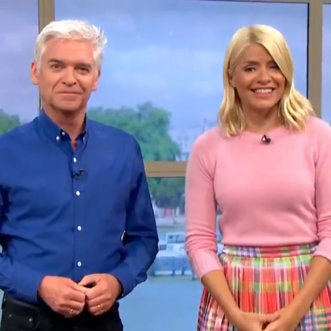 Holly Willoughby divides fans with her fresh holiday tan from the Maldives