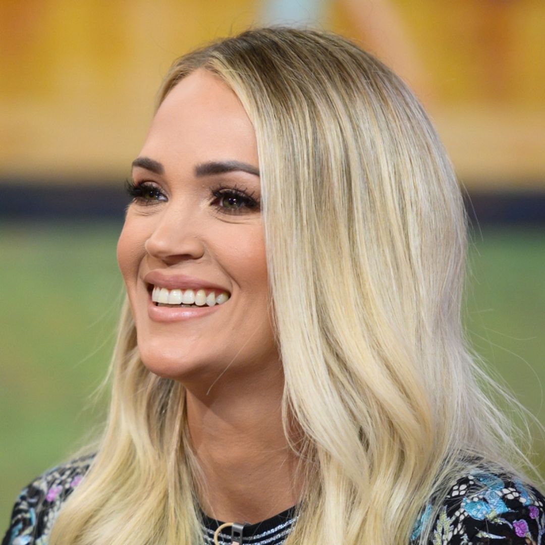 Carrie Underwood embarks on holiday break in comfy chic outfit