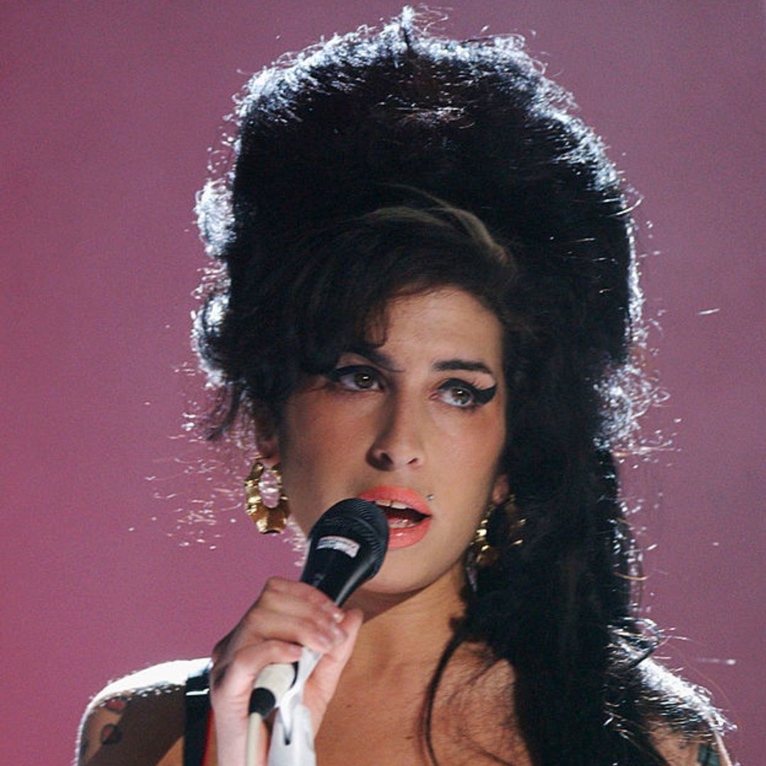 Le glamme d'Amy Winehouse était tout au sujet de la ruche, de la lèvre nue et de l'eye-liner épais Jet-Black 