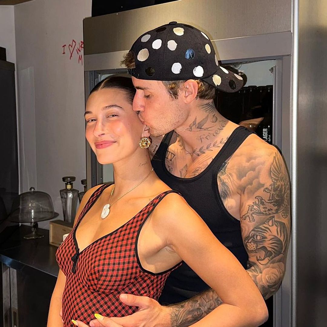 Hailey and Justin Bieber celebrated their 5 year wedding anniversary in the coolest outfits ever
