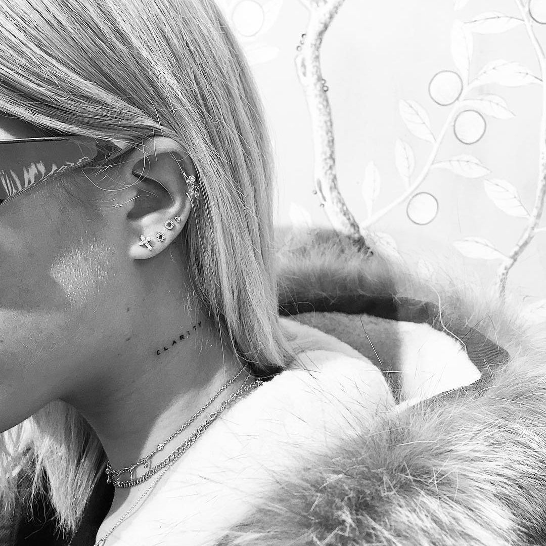 Sofia Richie's "CLARITY" tattoo on her neck 