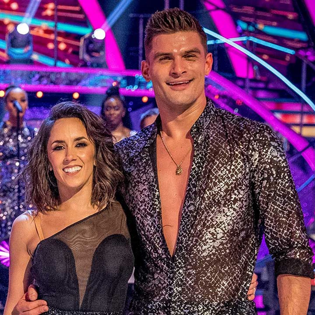 Strictly's Aljaz Skorjanec breaks down in tears as he finally reunites with his family after two years
