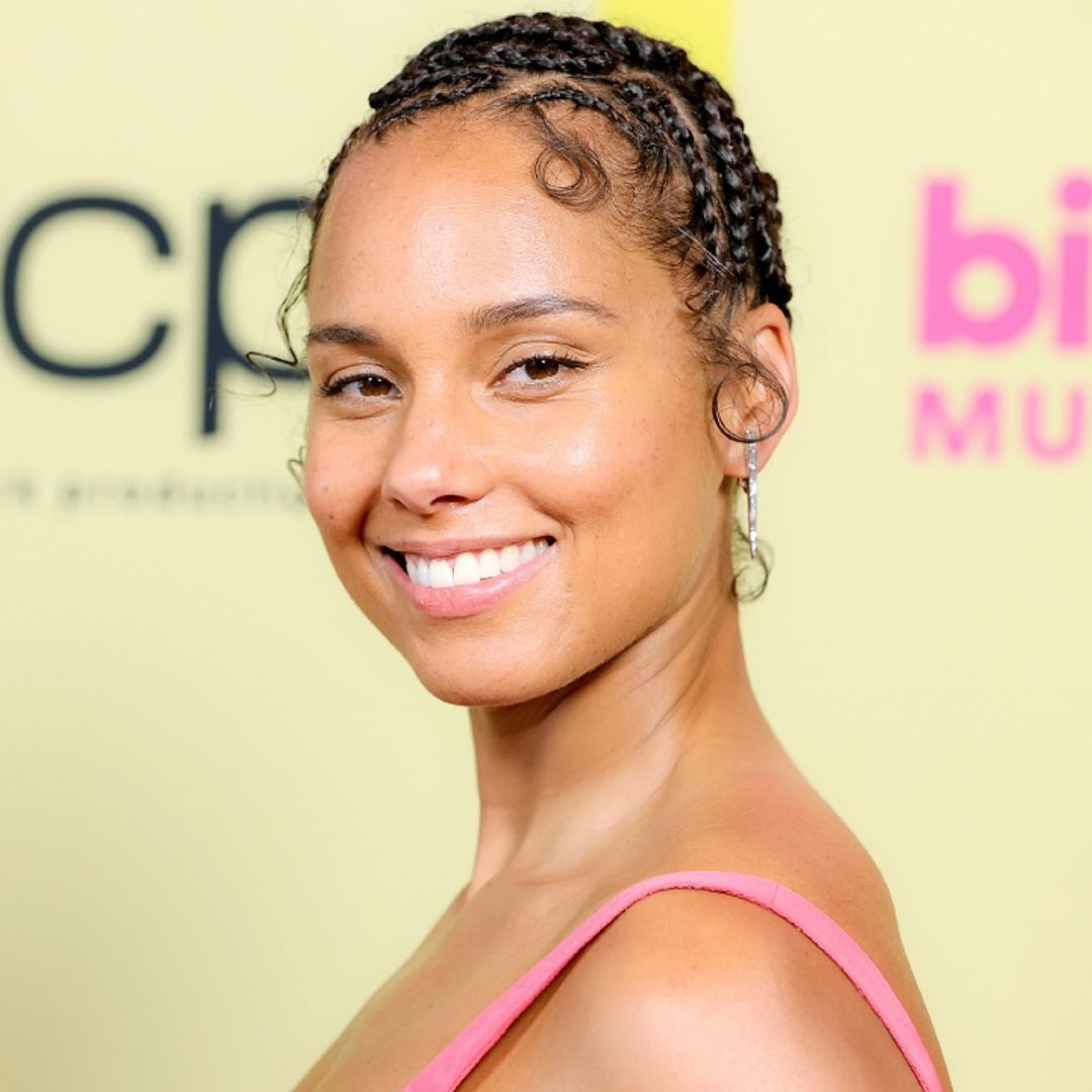 Alicia Keys is positively glowing in stunning selfies you need to see