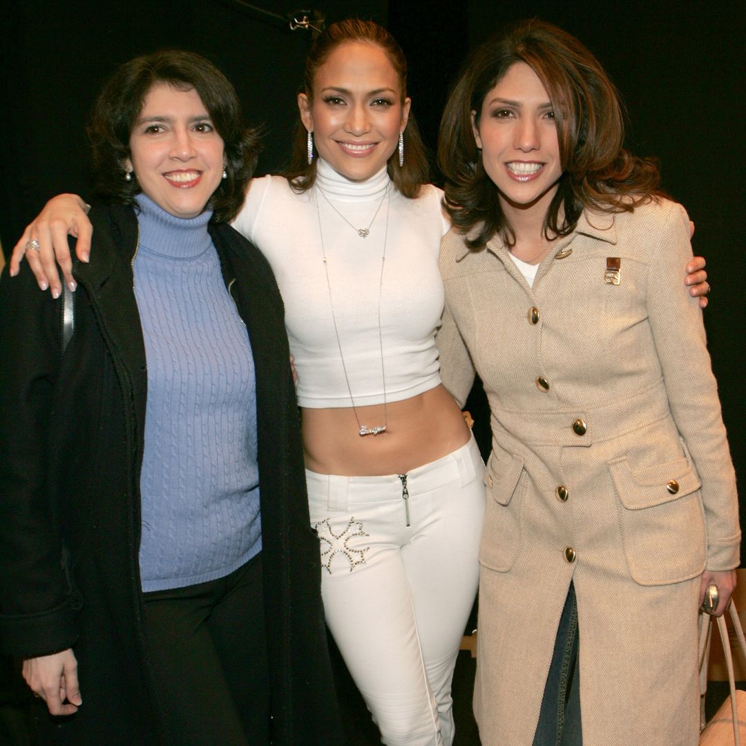 Jennifer Lopez's rarely-seen older sister Leslie is her double in celebratory family photo