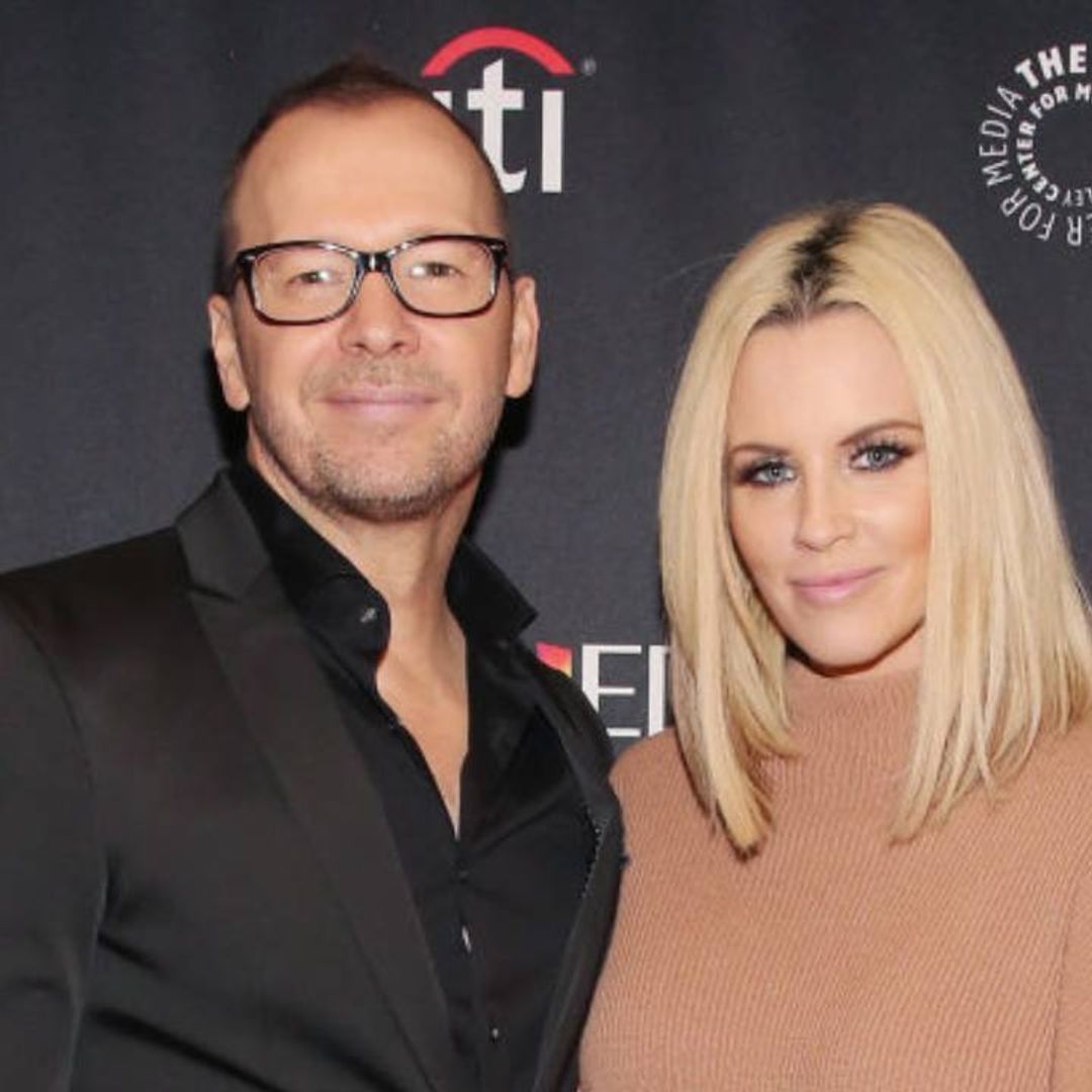 Donnie Wahlberg and Jenny McCarthy's impressive Illinois home has its own golf green
