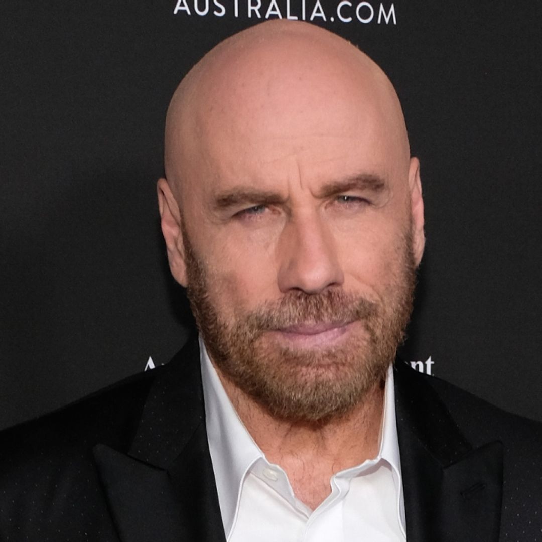 John Travolta reunites and dances with Pulp Fiction co-stars at the Oscars
