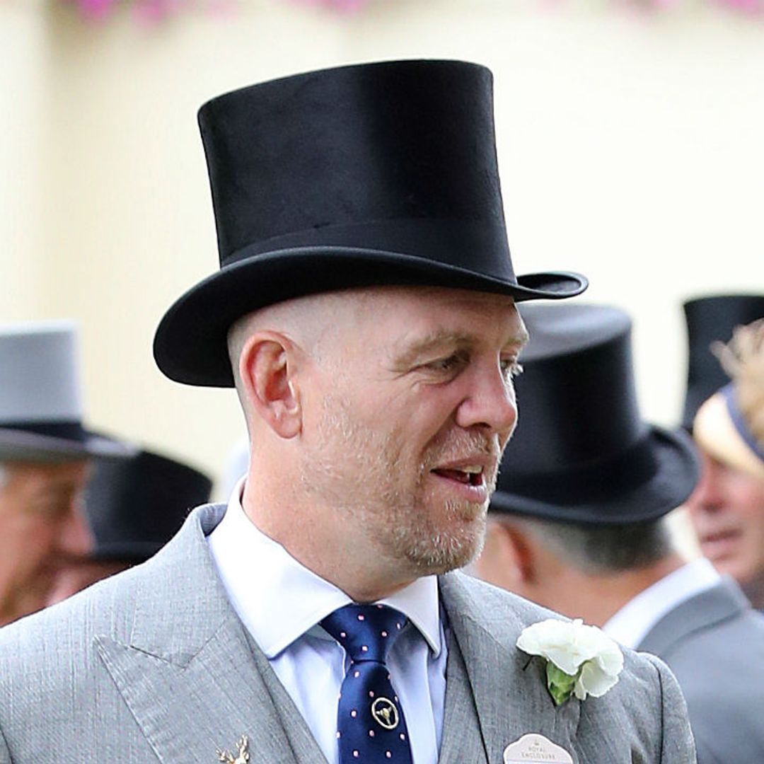 Mike Tindall makes the Queen laugh after surprising with his hat during Royal Ascot