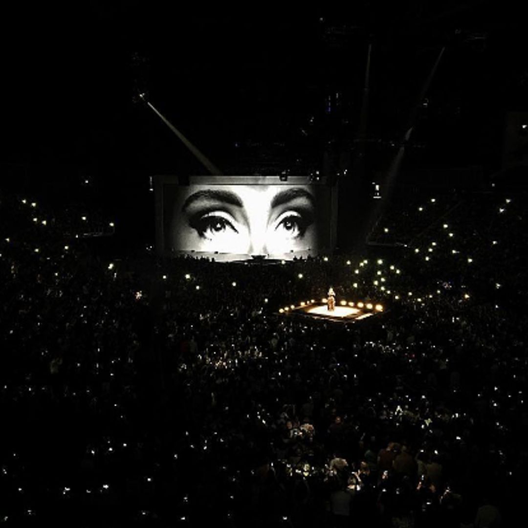 Adele pays emotional tribute to Brussels victims