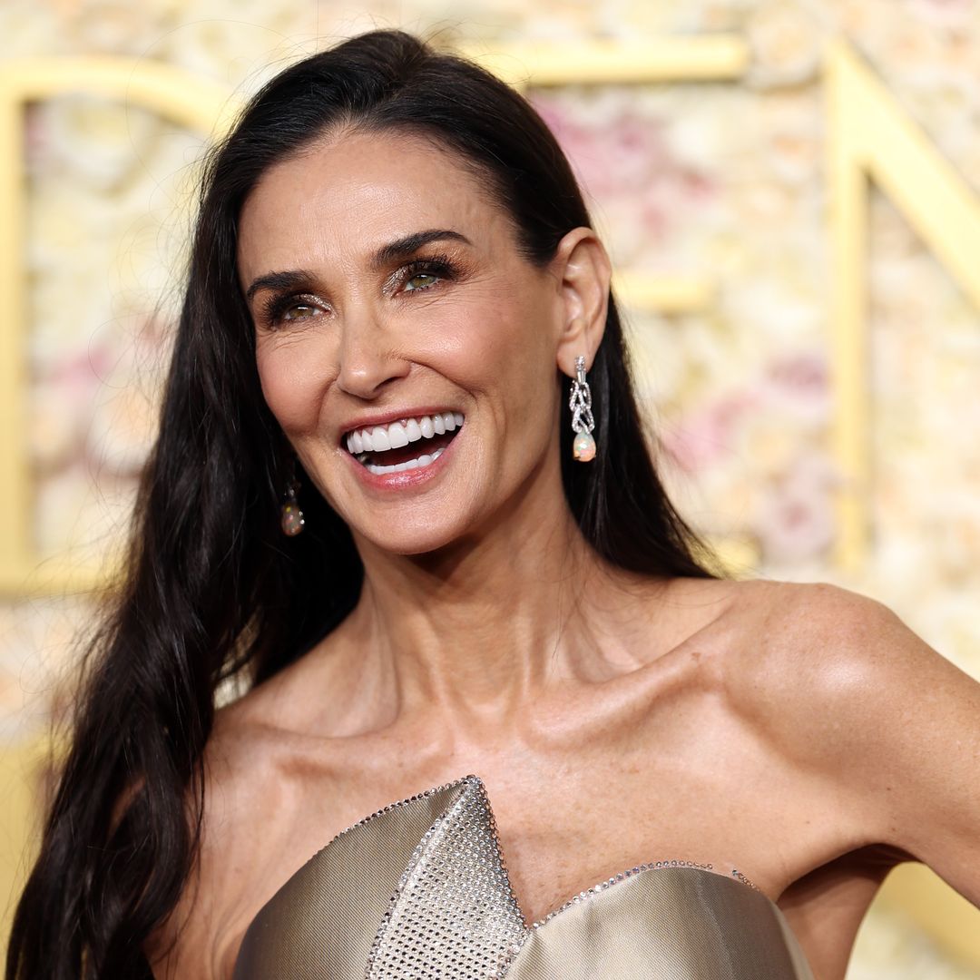 Demi Moore wears glorious metallic strapless dress at Golden Globes