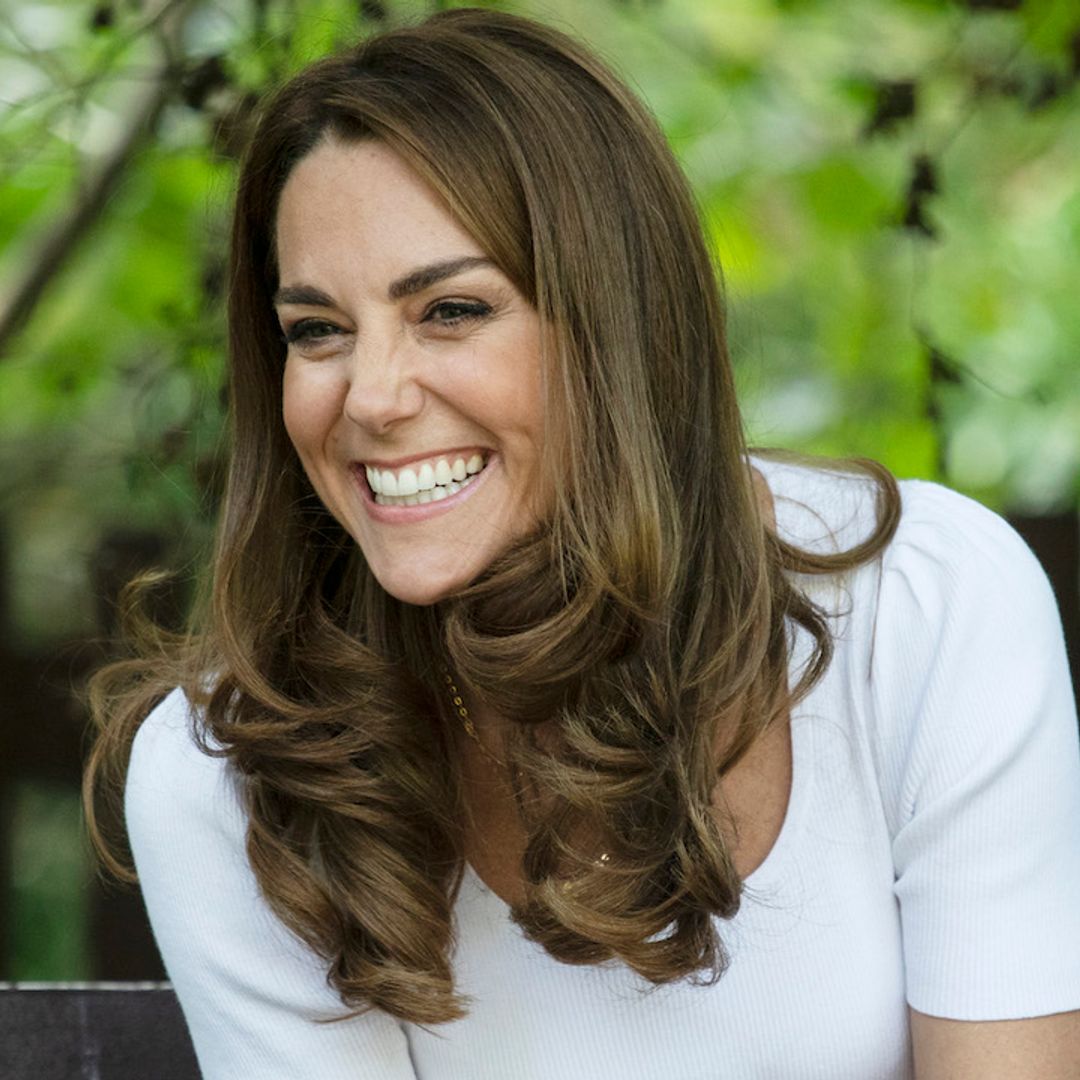 Kate Middleton goes matchy-matchy with her pink makeup and Massimo Dutti jumper - and we're in love
