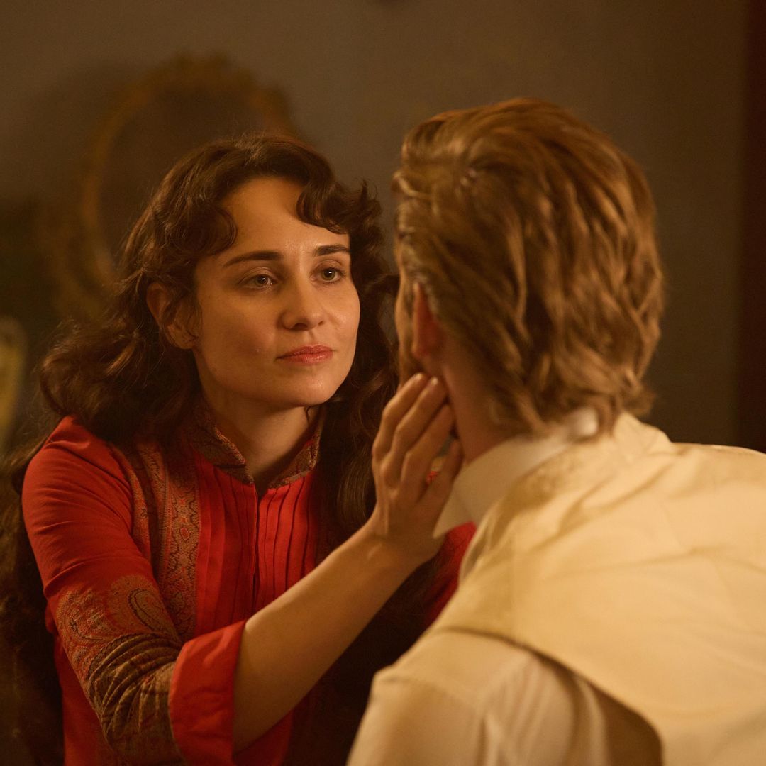 Viewers praise 'brilliant' new 6-part period drama with Downton Abbey star