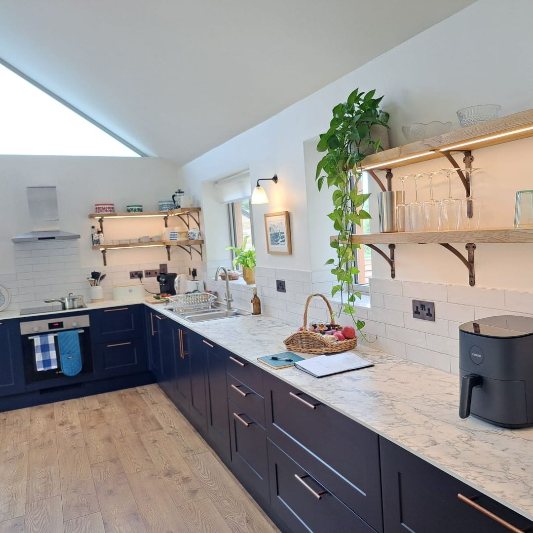 interior shot of kitchen rented by holidaycottages.co.uk