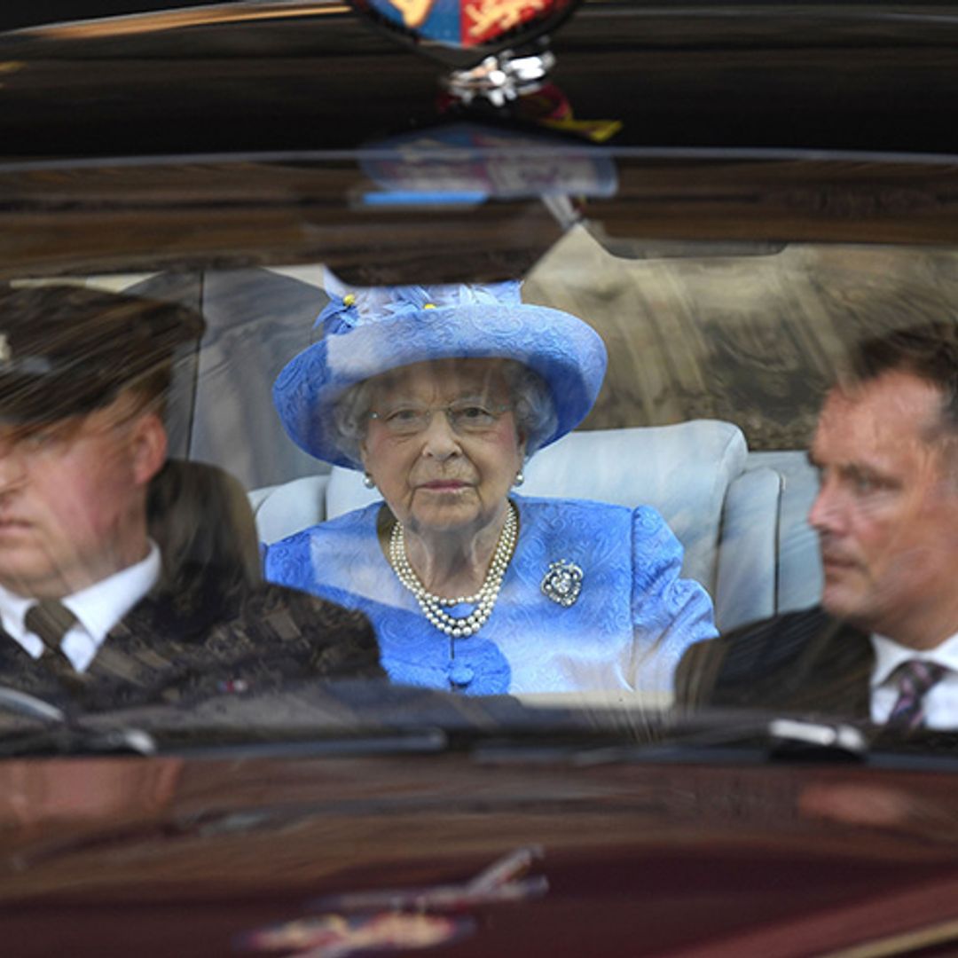 The Queen reported to police for not wearing a seatbelt