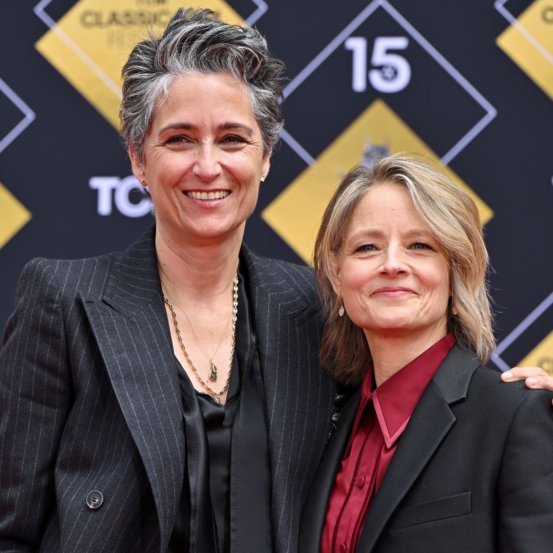 Jodie Foster brings famous wife to tears with rare comment about their 10-year marriage