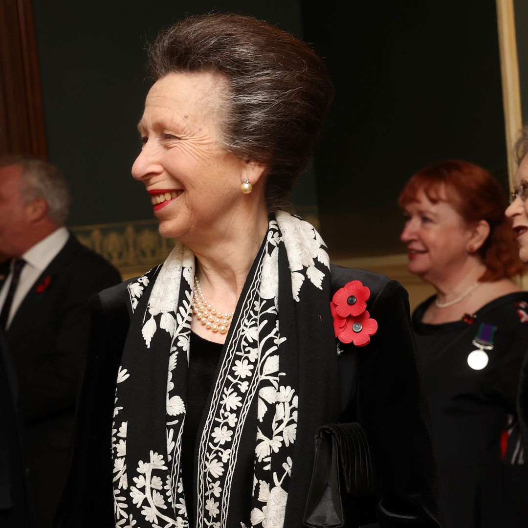 Princess Anne looks so glamorous in bold look for a very special occasion