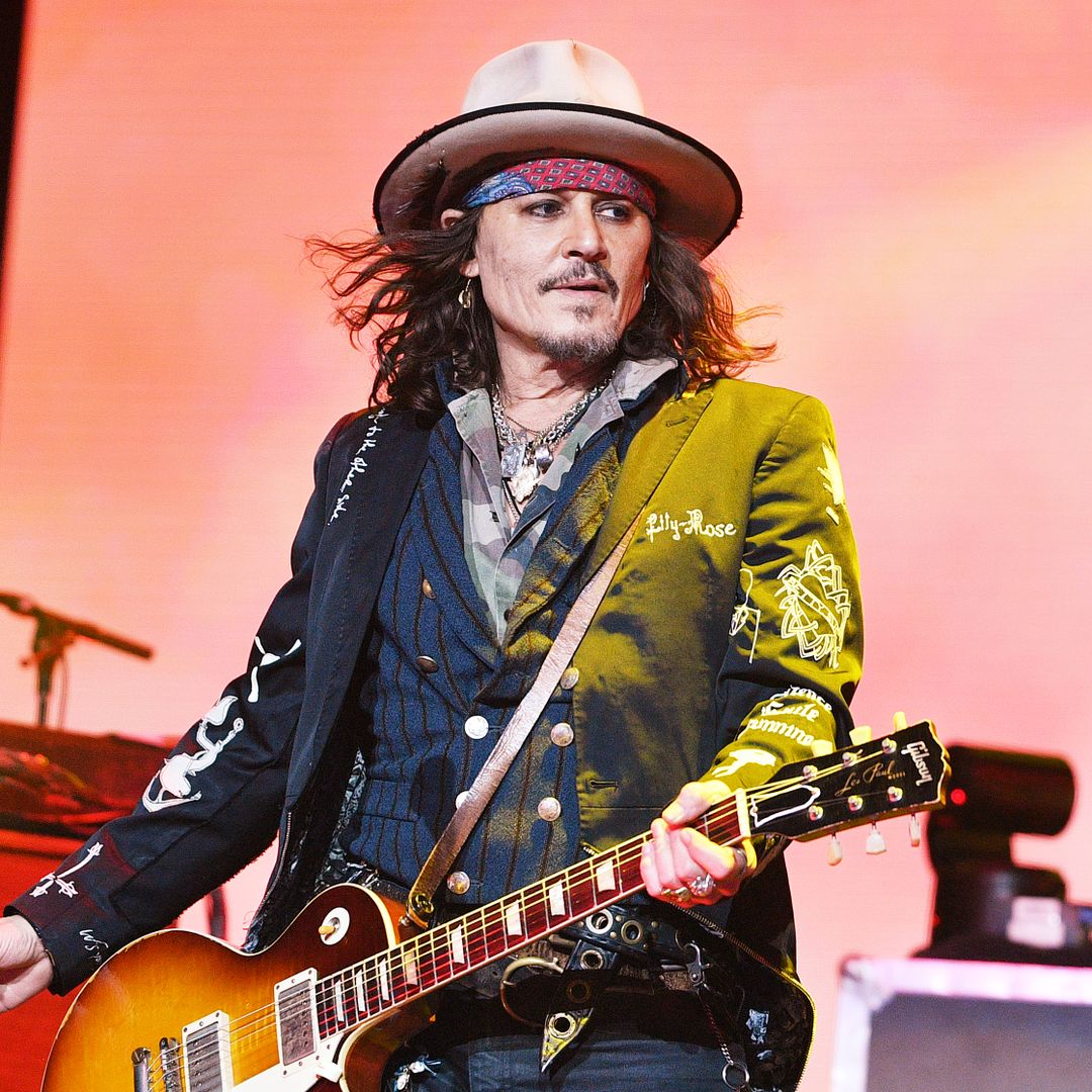  Johnny Depp of Hollywood Vampires performs at The O2 Arena 
