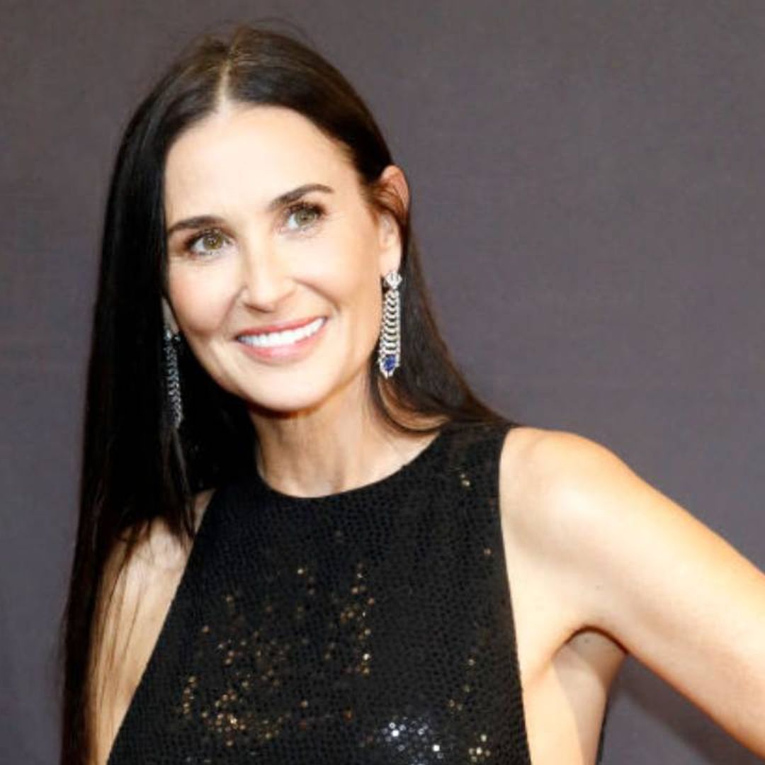 Demi Moore is a vision in the most beautiful sunset selfie