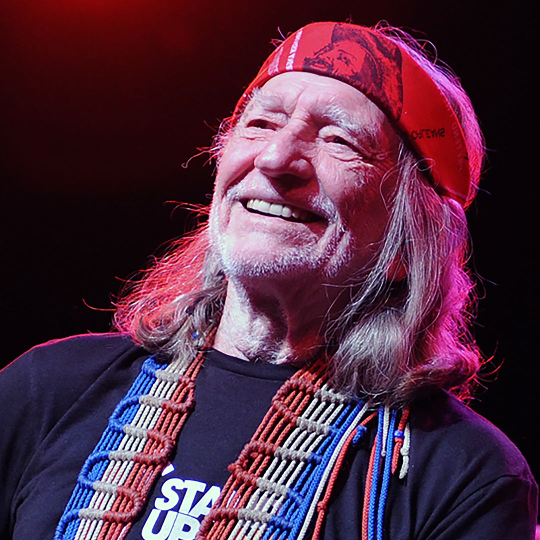 Willie Nelson's opener spills the beans on 'crazy' experience working alongside 92-year-old star