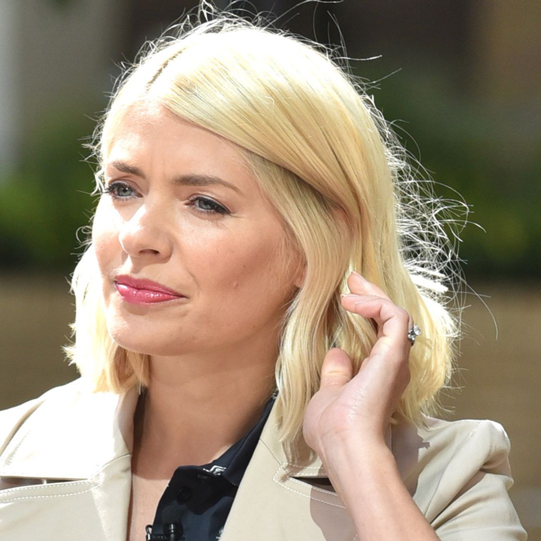 Viewers concerned as Holly Willoughby struggles to speak on This Morning