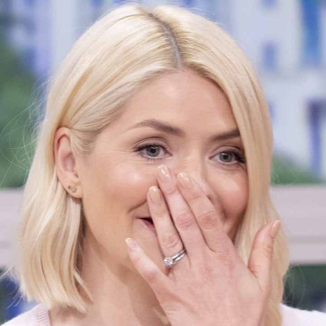 Holly Willoughby shares makeup-free gardening selfie after embarrassing confession