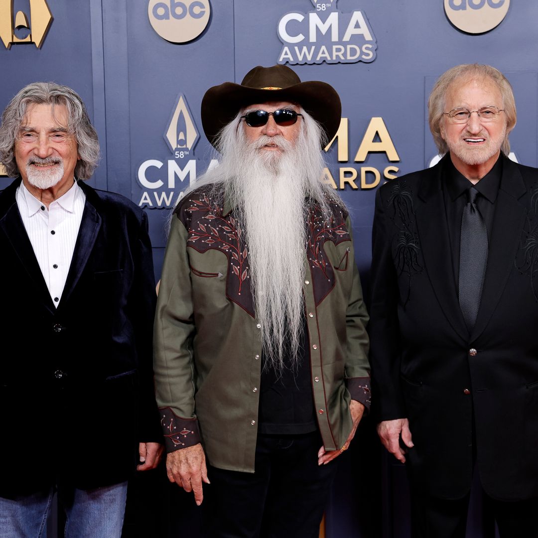 Country music legend shares heartbreaking update