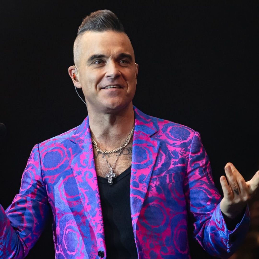 Robbie Williams talks his lack of OBE on The Jonathan Ross Show