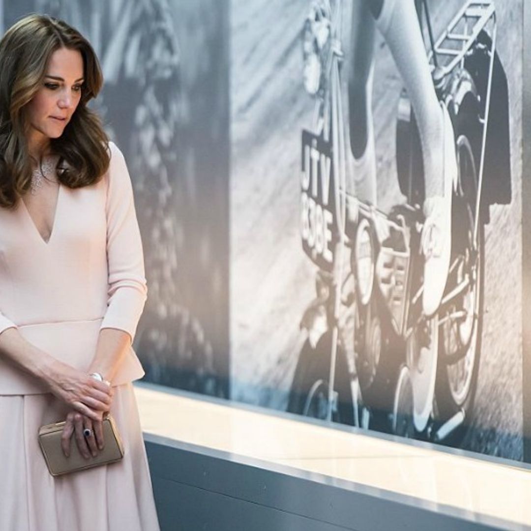 Kate Middleton checks herself out at the National Portrait Gallery
