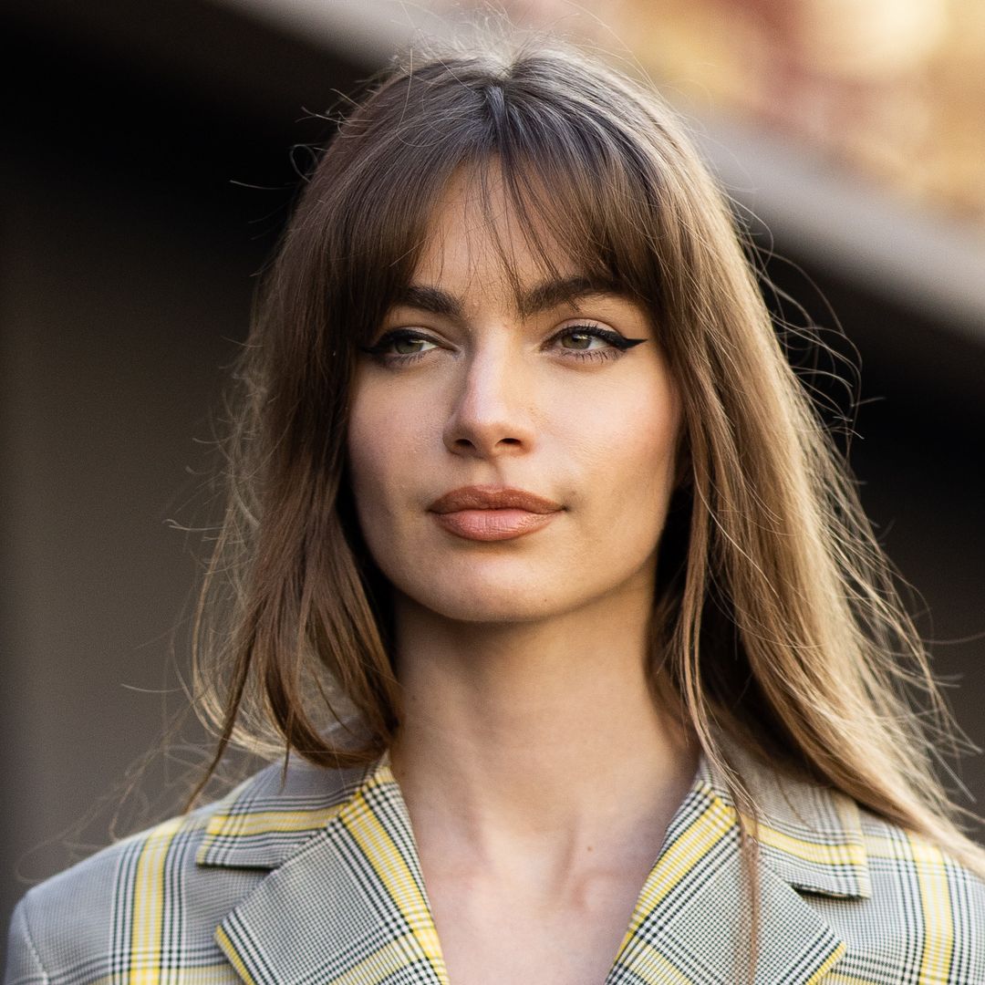How I learned to style my bangs like the Parisian cool-girls