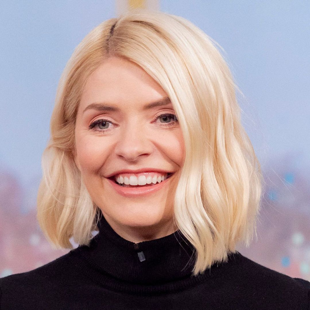 Holly Willoughby thrills This Morning fans as she shimmies in sequin Zara skirt