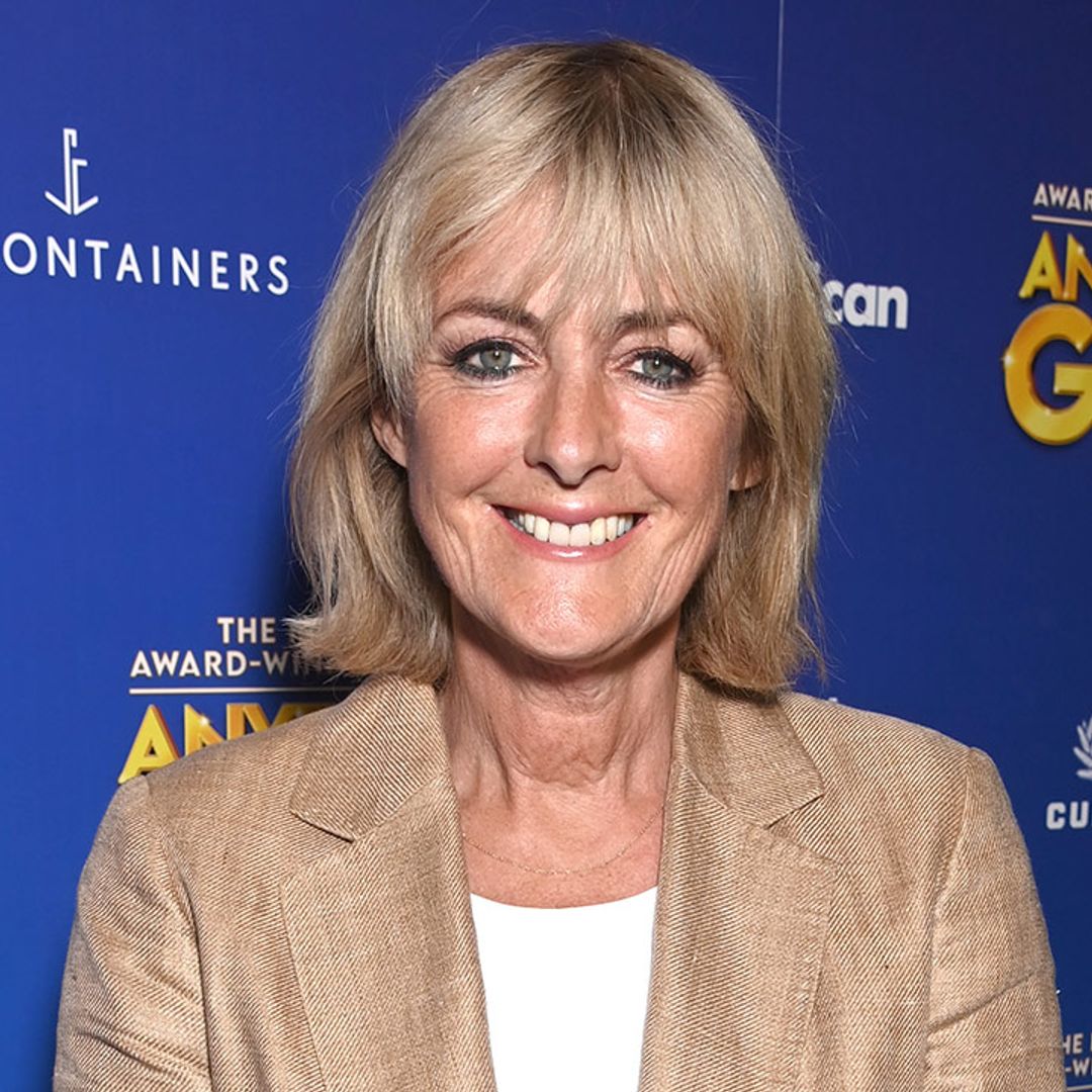 Jane Moore posts beautiful beachside photo – and we are so jealous