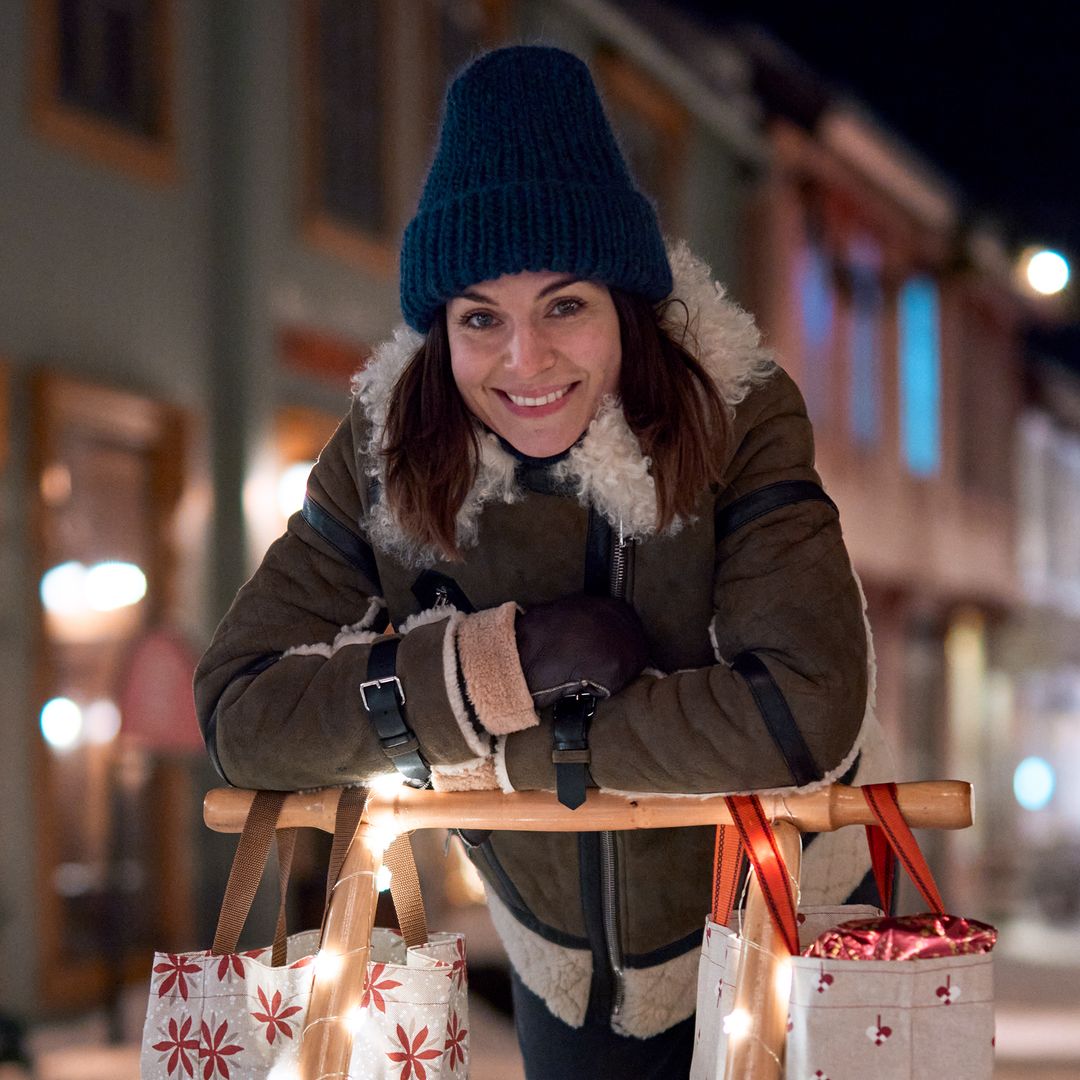 Netflix's 3-season holiday hit is the 'perfect festive binge watch'