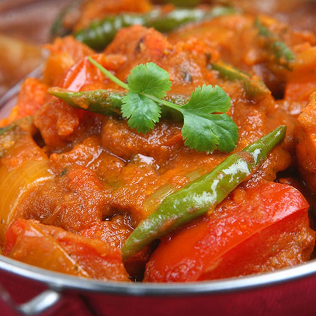 How to cook a healthy chicken jalfrezi curry