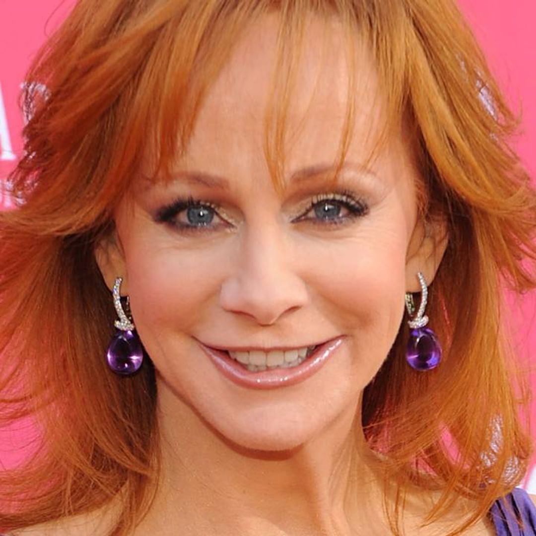 Reba McEntire looks incredibly youthful in new video inside country-inspired home