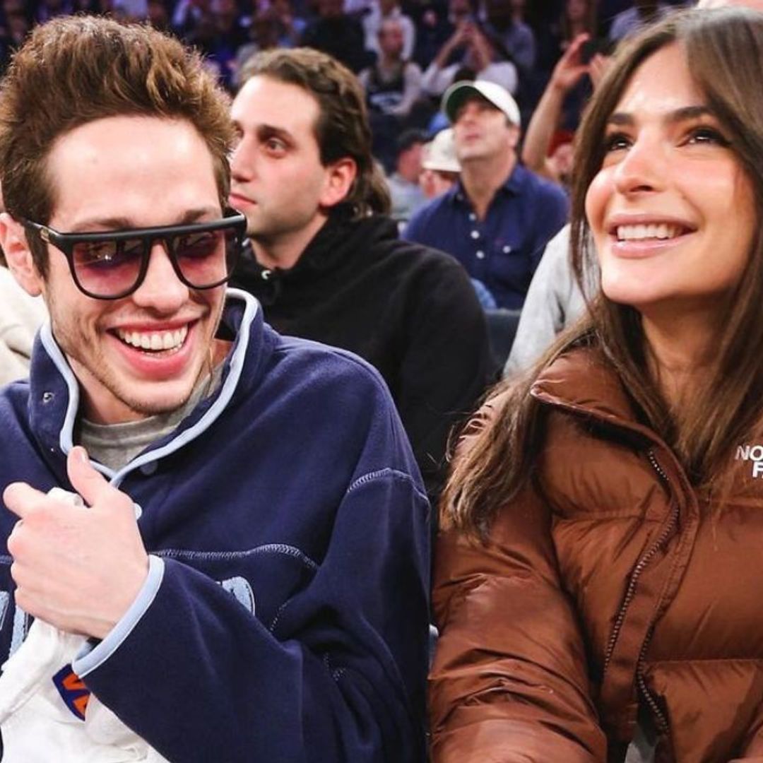 Emily Ratajkowski and Pete Davidson nail the courtside-comfort look at the New York Knicks game