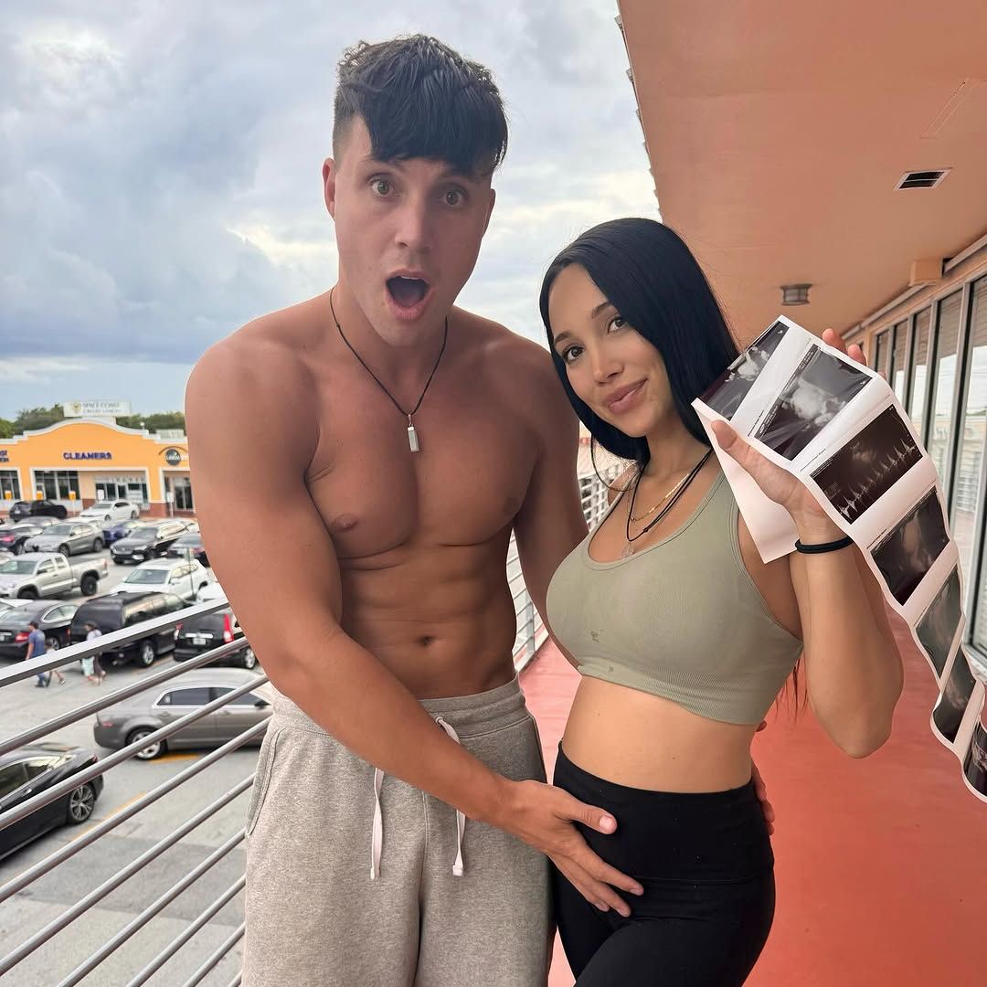 OnlyFans model Scarlet Vas welcomes first child with stepbrother