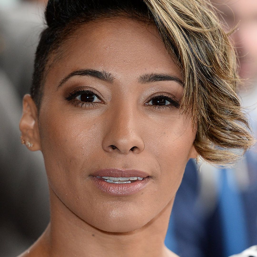 Karen Clifton shares very intimate bath photo – and she looks stunning