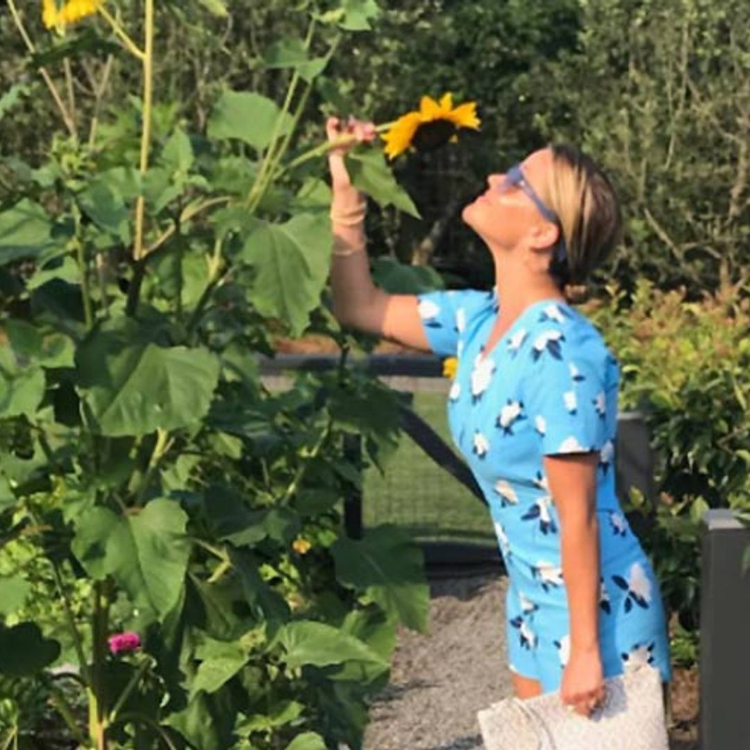 Reese Witherspoon takes 'girls trip' in the Hamptons: see photos