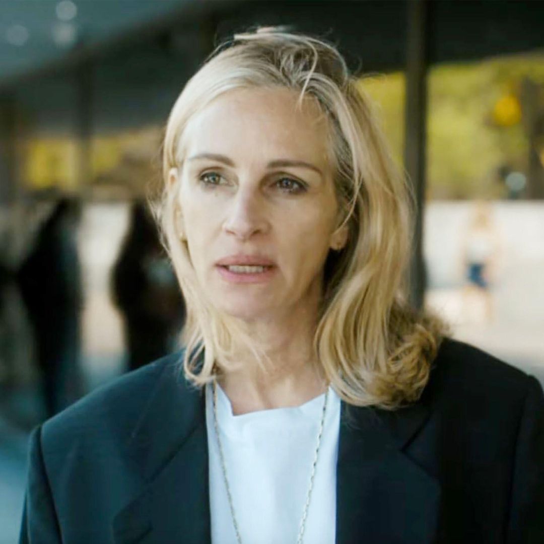 Julia Roberts' 'gripping' psychological thriller is storming the charts