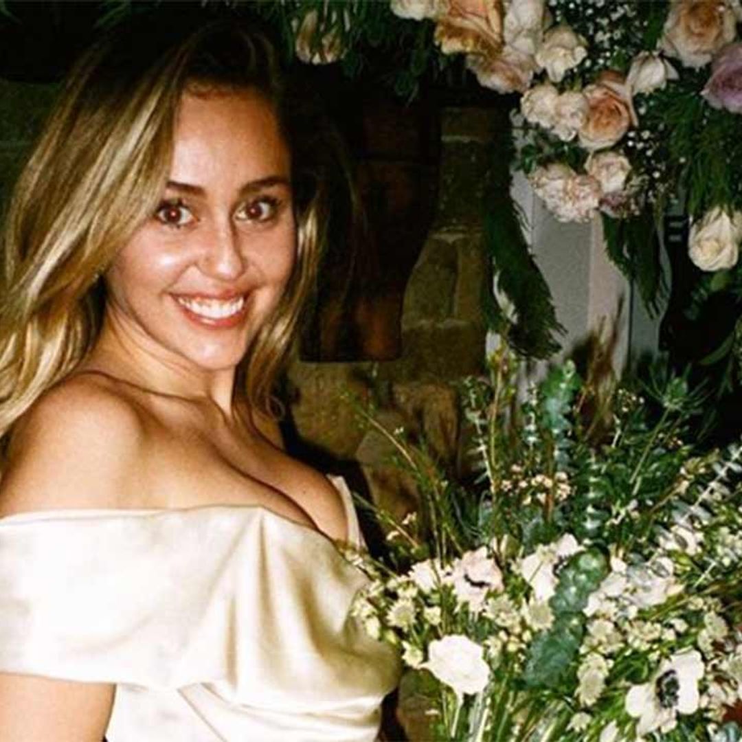Miley Cyrus At Mom Tish's Wedding To Dominic Purcell: Dress Photos –  Hollywood Life
