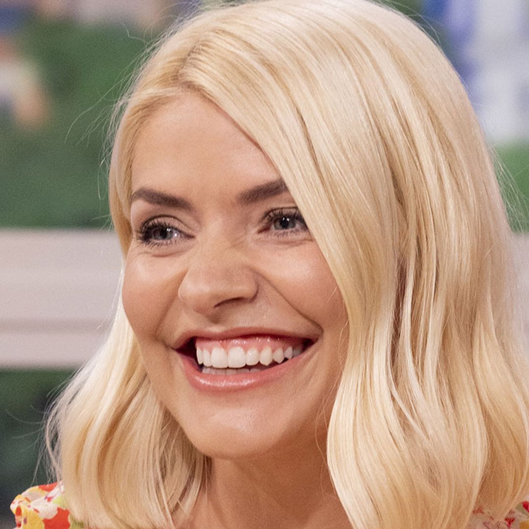 Holly Willoughby's leg-lengthening trick in mini dress gets fans talking