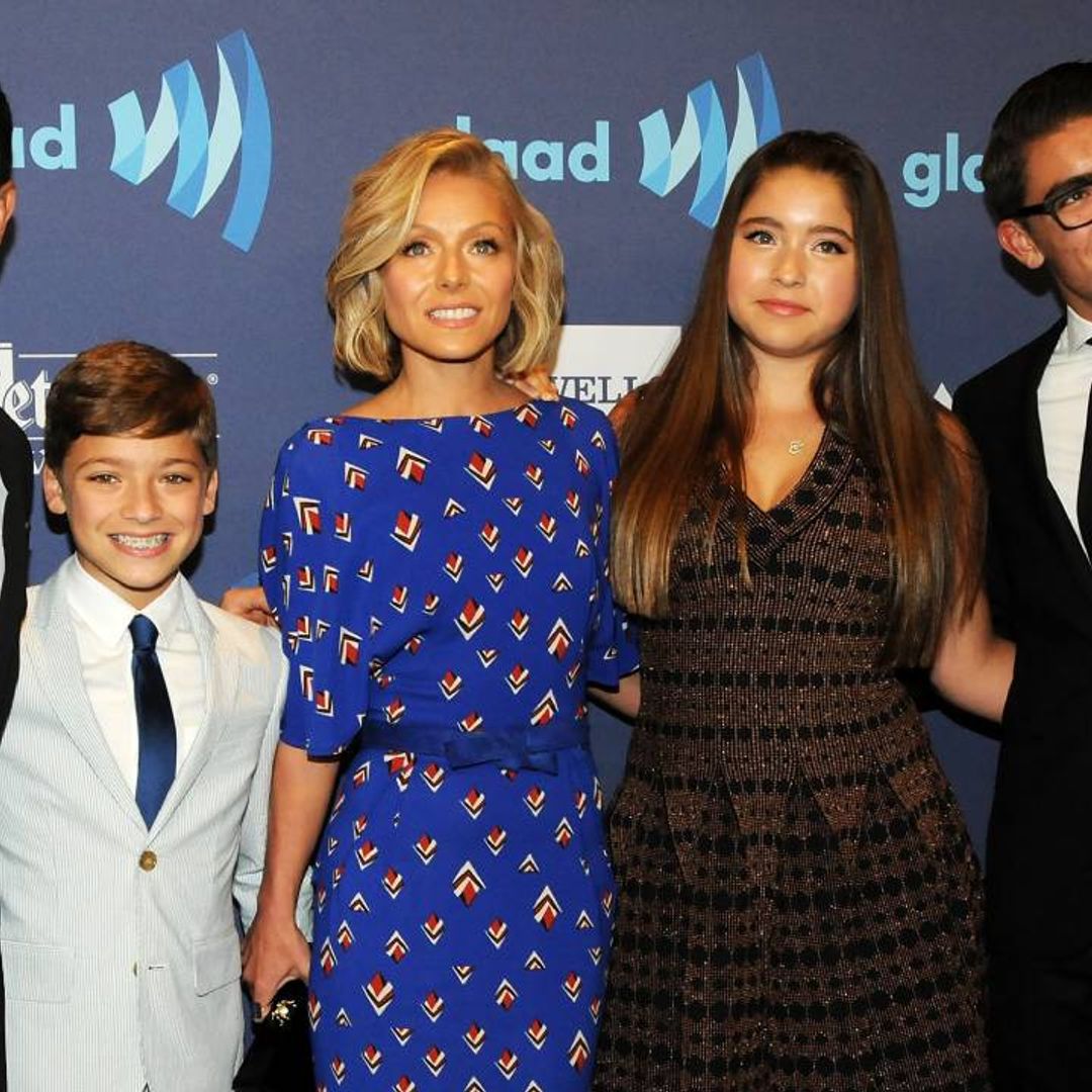 Kelly Ripa hilariously reveals why she looks so miserable in family photo with her children