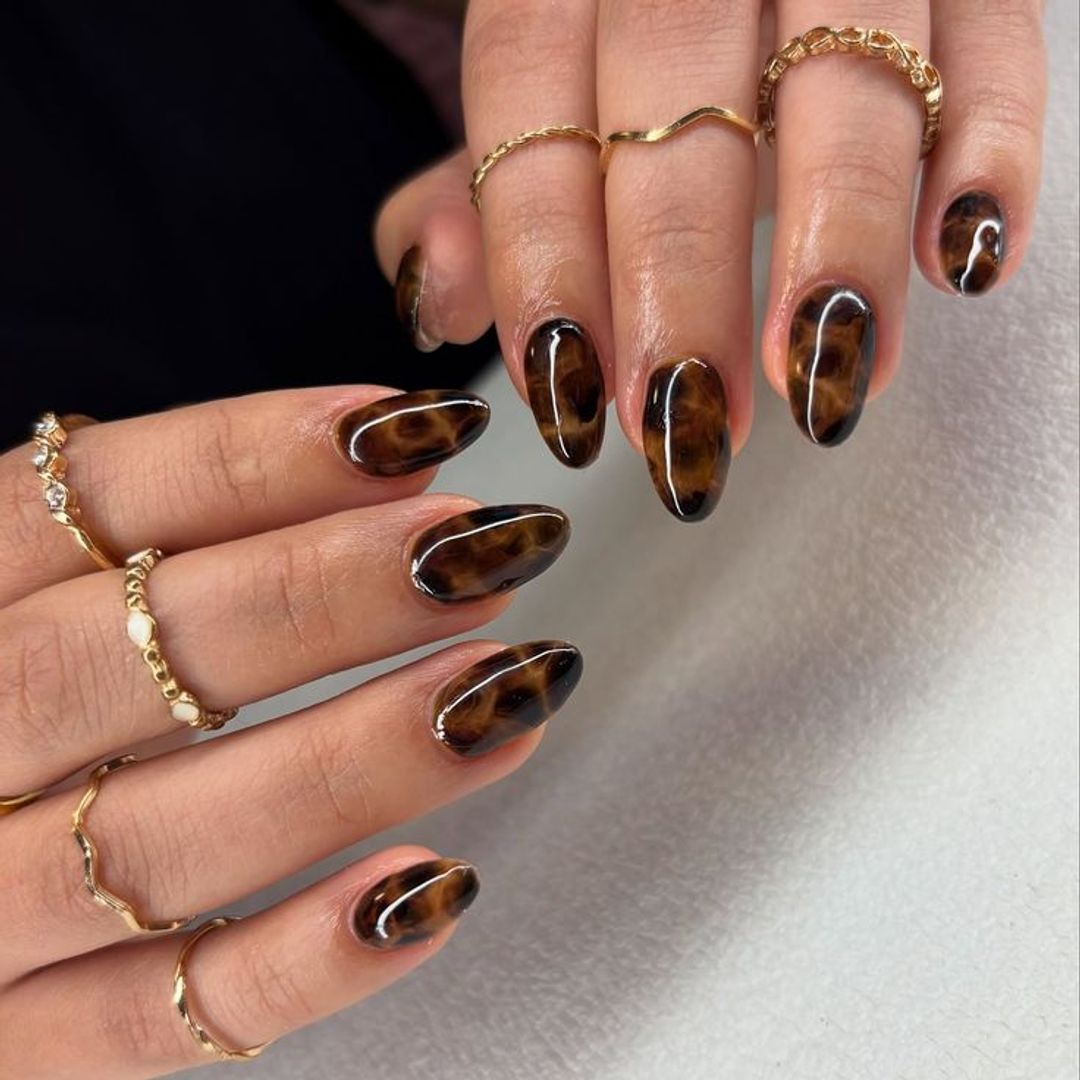 tortoise shell nails 
