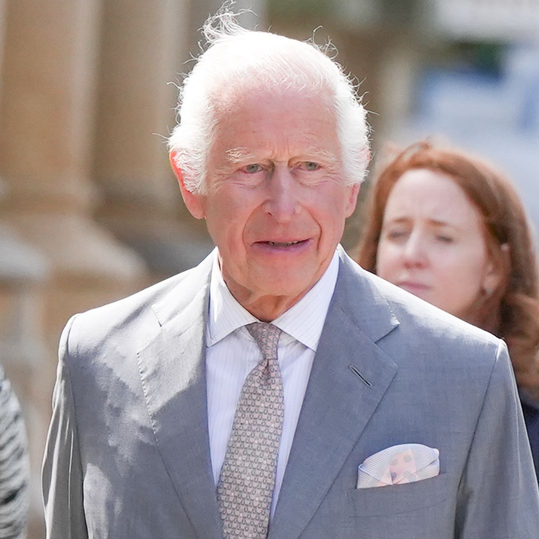 King Charles' decision to pause cancer treatment should be taken with 'caution' say doctors