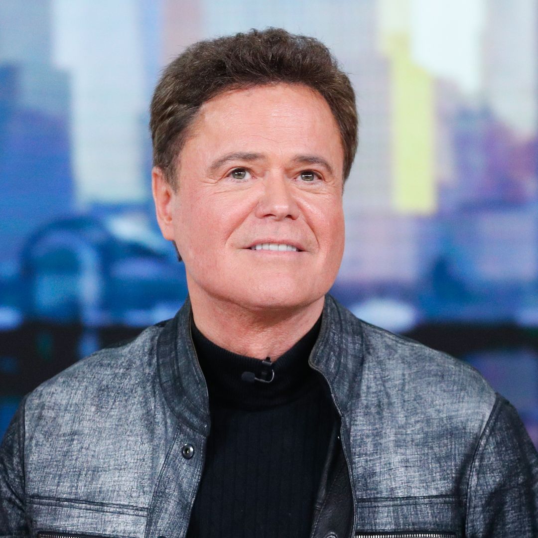Donny Osmond serenades doctors through his own surgery