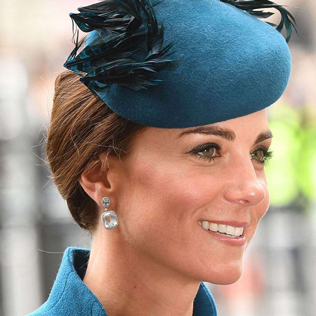 The Duchess of Cambridge looks so terrific in teal Catherine Walker at the Anzac Day Service